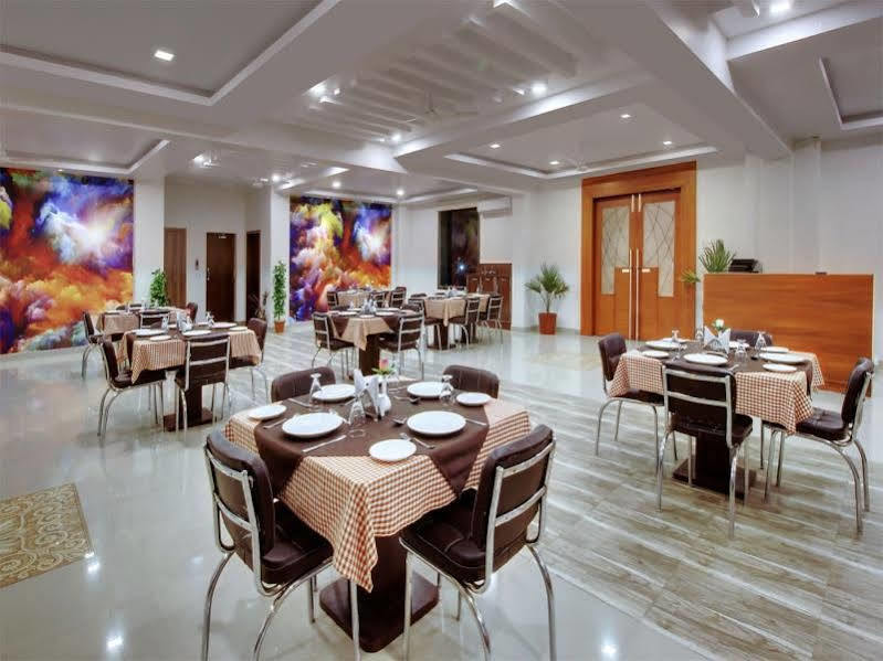 Palette - The Elegance Resort Chittorgarh Exterior photo