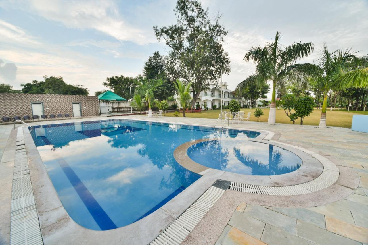 Palette - The Elegance Resort Chittorgarh Exterior photo