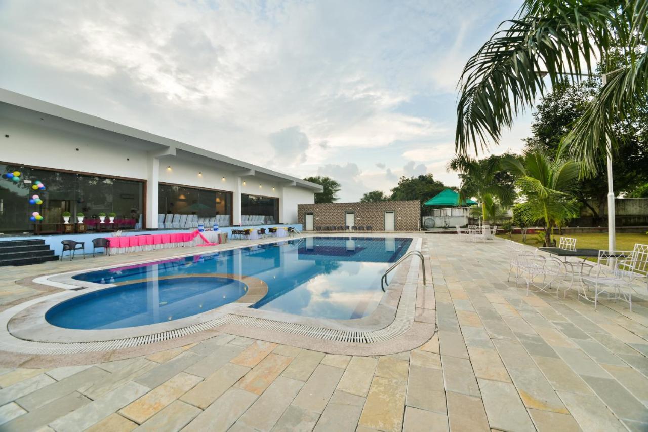 Palette - The Elegance Resort Chittorgarh Exterior photo