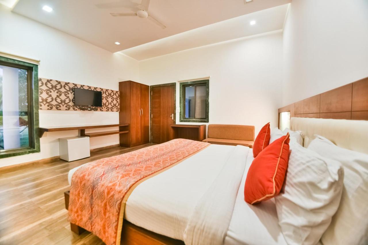 Palette - The Elegance Resort Chittorgarh Exterior photo